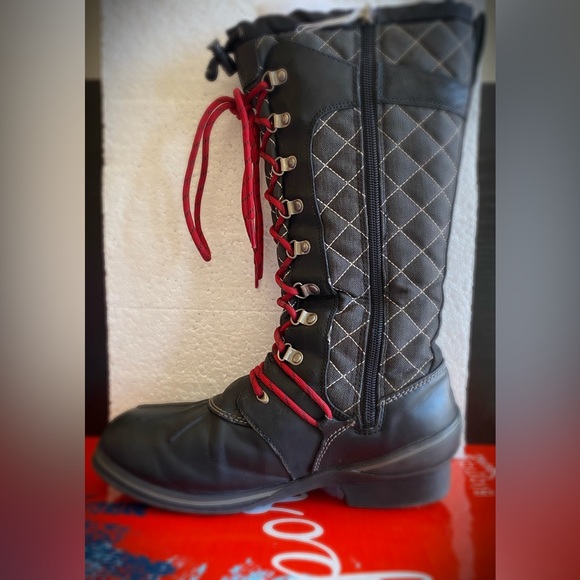 Blondo Sport Winter Boots - Picture 3 of 5